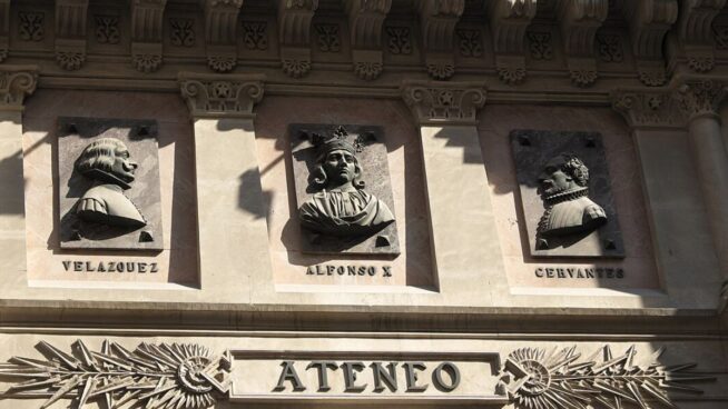 Asaltar el Ateneo