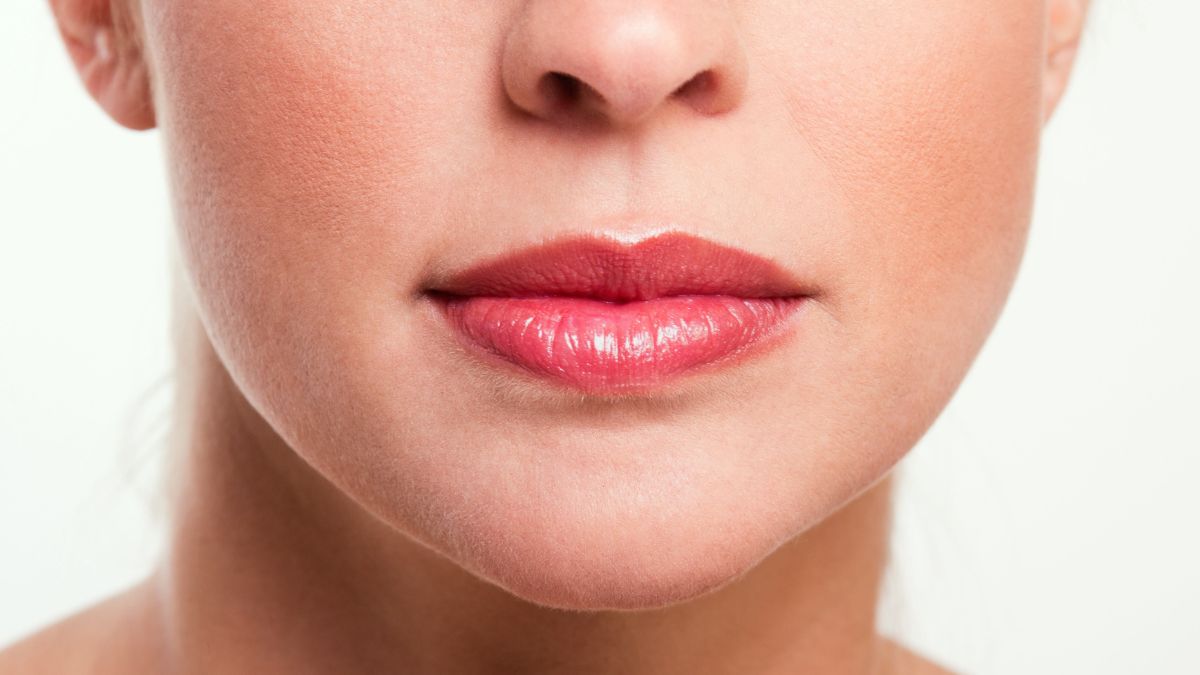 Melasma en el labio superior: cómo evitarlo al depilar el vello del bigote