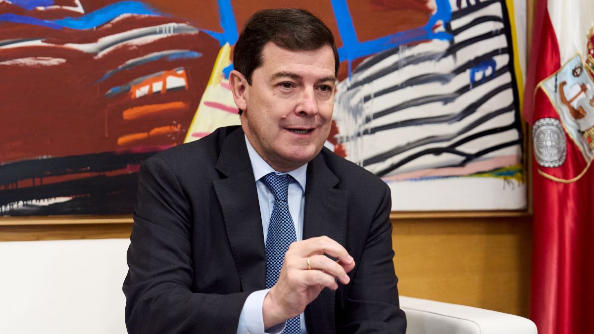 Mañueco pide al PSOE apartar a los que «intentaron comprar votos» en la moción