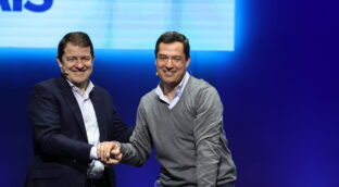 Génova ultima la ponencia política y solo dejará hacer retoques a Moreno y Mañueco