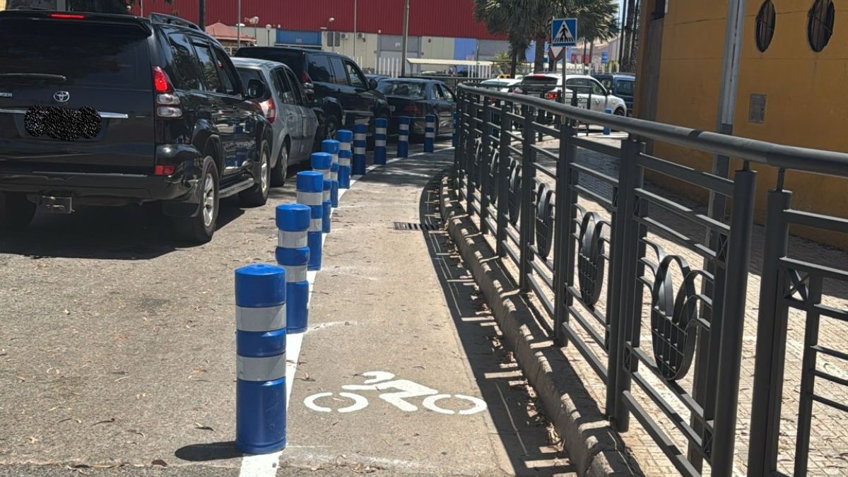 Abren un carril bici en la frontera de Melilla con Marruecos para agilizar el tránsito de vehículos