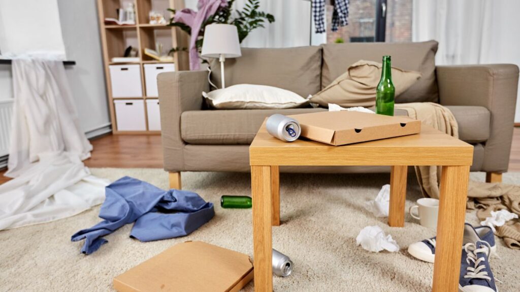 Una casa desordenada: (Canva)