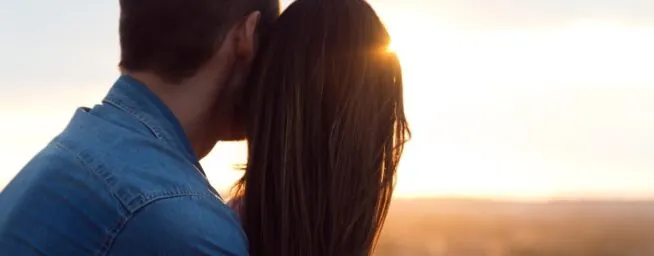 La verdadera razón por la que los hombres dejan a su esposa por una mujer más joven