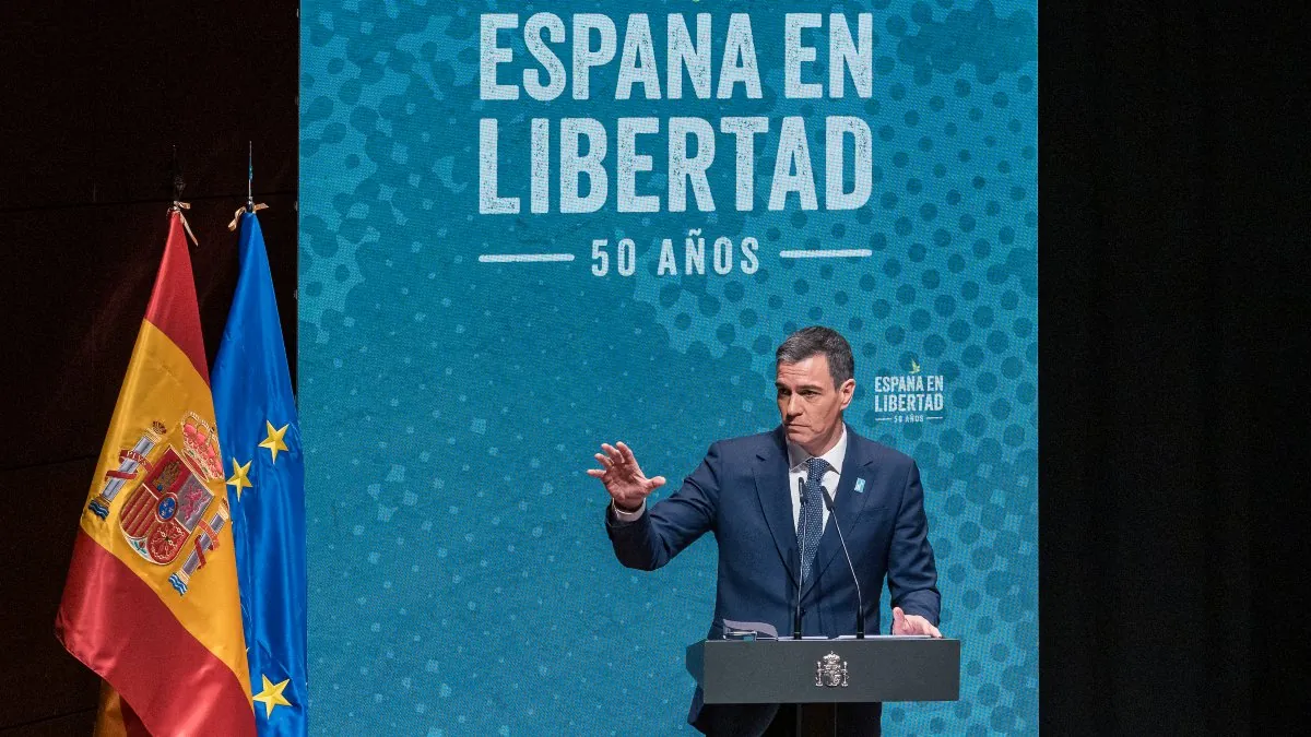 El Gobierno contrata a la revista ‘Mongolia’ para cuatro pases de su obra ‘Chistes contra Franco’