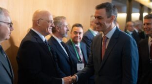 Sánchez, forzado a intervenir en la opa de BBVA al no encontrar el Sabadell un 'caballero blanco'