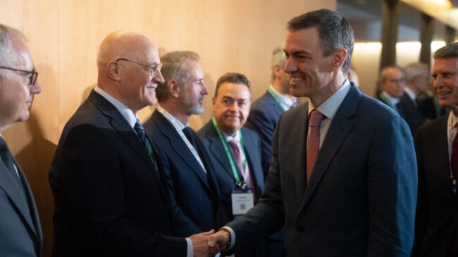 La ley prohíbe al Gobierno vetar la opa de BBVA al Sabadell pese a la consulta de Sánchez