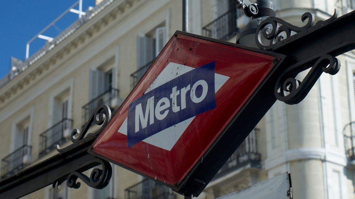 Interrumpida la línea 4 del metro de Madrid por precipitarse una persona a las vías