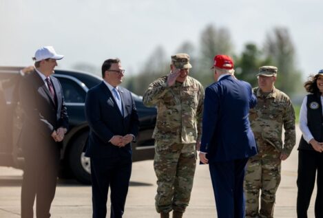 Trump llega a Arabia Saudí, primera parada de una gira de varios días en Oriente Próximo