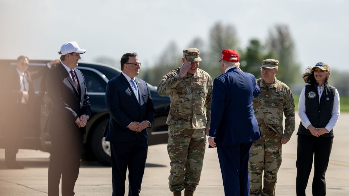 Trump llega a Arabia Saudí, primera parada de una gira de varios días en Oriente Próximo