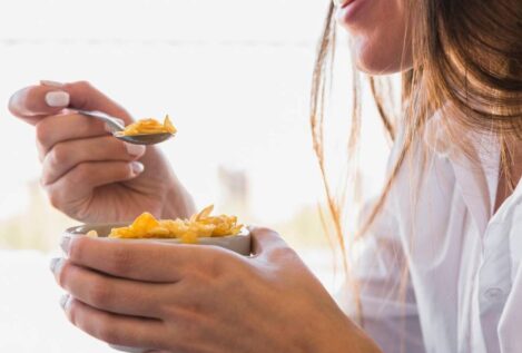 Una dieta rica en fibra y carbohidratos favorece una vejez saludable en mujeres
