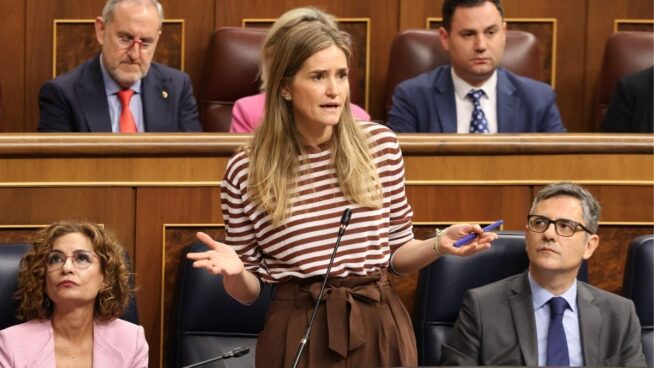 Aagesen responde al PP: es «falso» y un «bulo» que el apagón fuera por «experimentos»