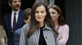 Letizia tiene el abrigo más favorecedor con estampado 'vichy' que inspira a Kate Middleton