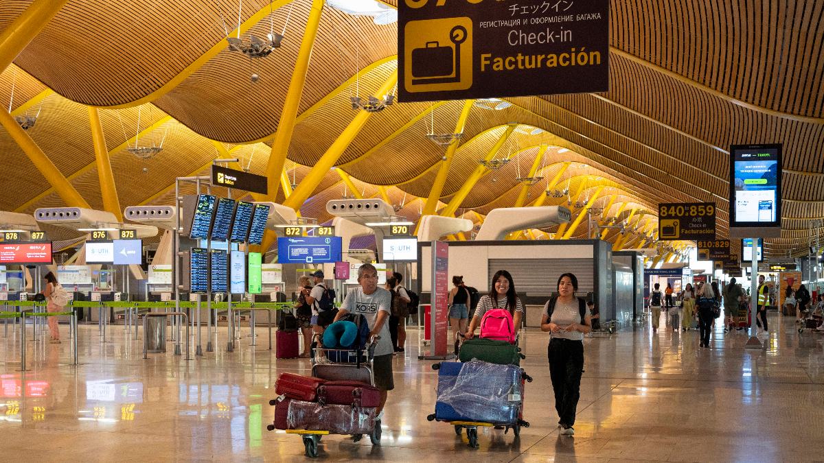 Los puertos y aeropuertos, sin médicos: 49 para toda España en pleno récord turístico