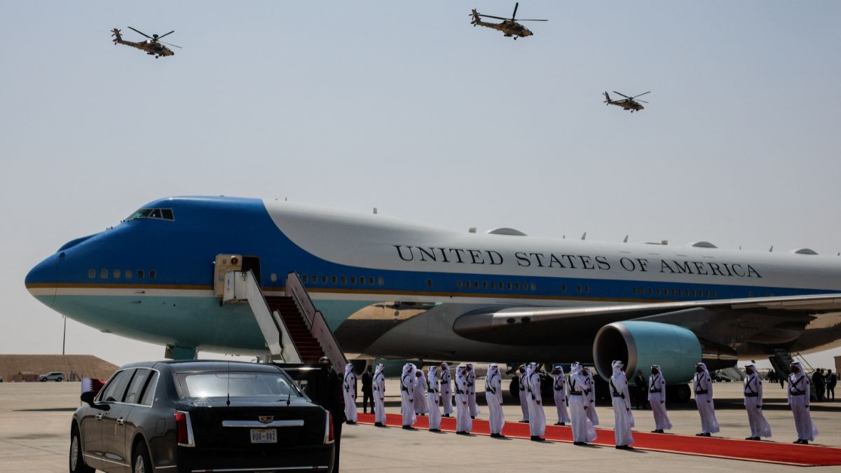 El líder demócrata en el Senado plantea una ley para prohibir el Air Force One qatarí de Trump