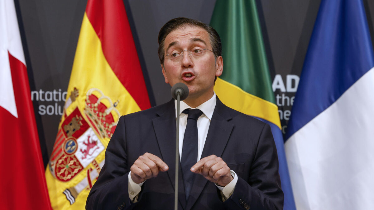 Nueva «cacicada» en Exteriores a favor de las mujeres en la última oposición a diplomático