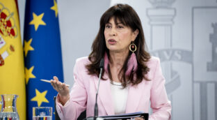 Igualdad pide a los maestros que enseñen que el porno está detrás del auge de las violaciones