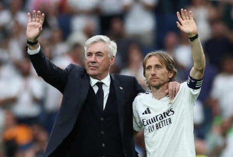 El Santiago Bernabéu se rinde a Modric y Ancelotti para cerrar una «historia inolvidable»