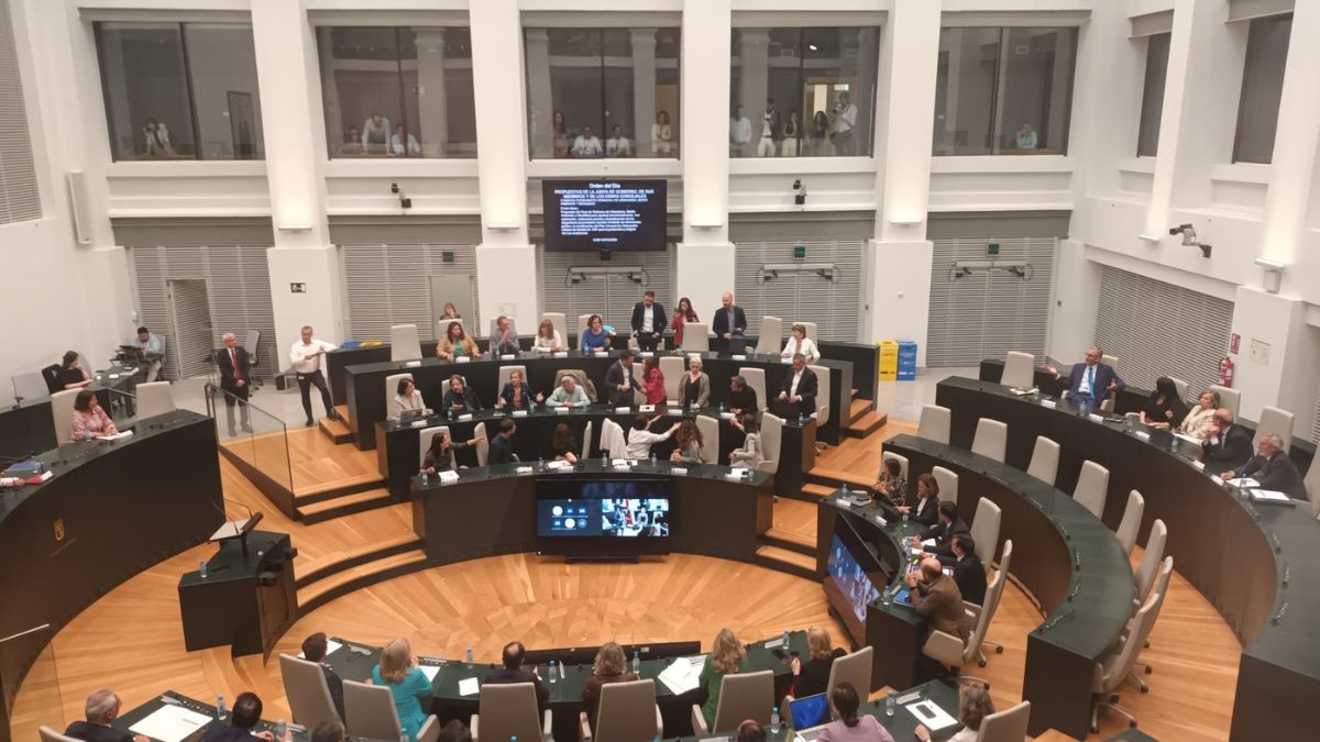 Bronca por un comentario «homófobo» de Andrea Levy en el Ayuntamiento de Madrid
