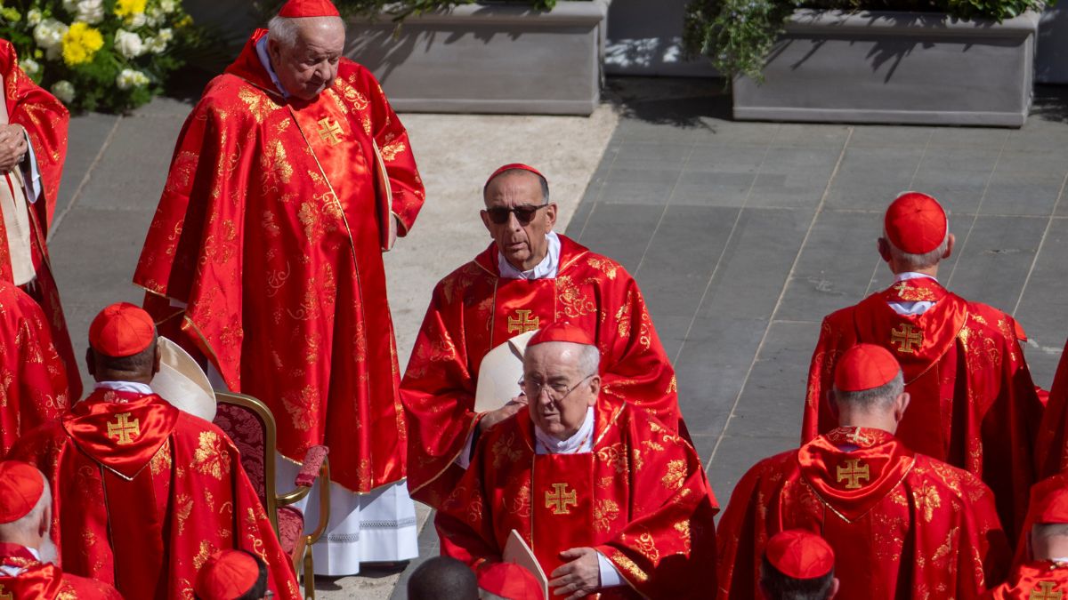 Seis cardenales españoles participarán en la elección del nuevo papa