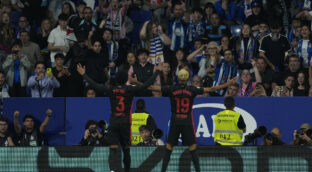 El Barcelona conquista la liga tras imponerse al Espanyol con un golazo de Lamine Yamal