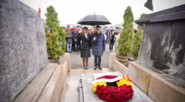 El PSOE rinde homenaje a las víctimas del exilio el día de la victoria de los aliados sobre los nazis