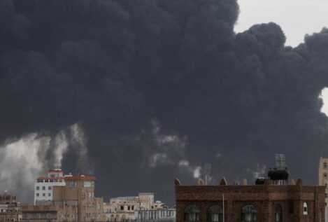 Israel bombardea el aeropuerto de la capital de Yemen, que habría quedado «destruido»
