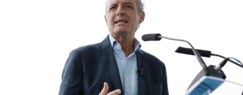 Camps se ofrece a liderar de nuevo el PP valenciano para recuperar «fuelle»