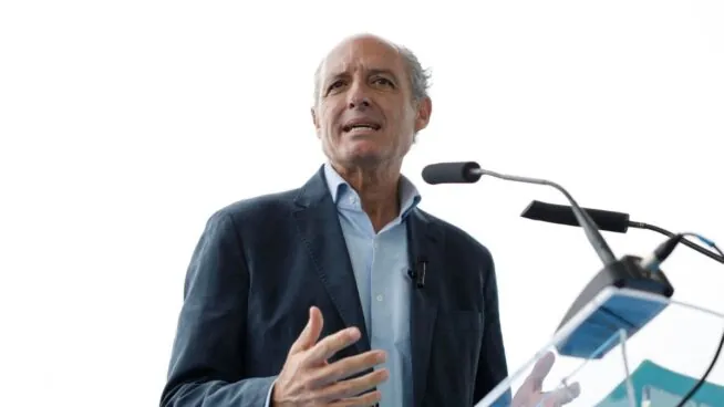 Camps reclama que la dirección del PP en Valencia fije «cuanto antes» el congreso