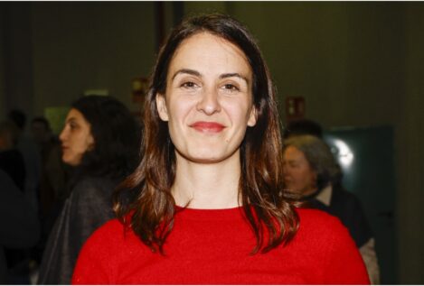 El piso de diseño de Rita Maestre en Carabanchel con isla en la cocina y mucha luz