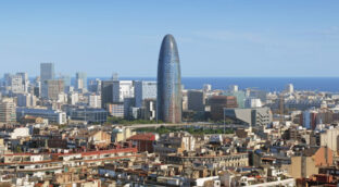 El sector inmobiliario criticará el modelo catalán de vivienda en su reunión con eurodiputados