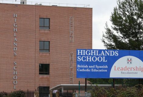 El colegio Highlands El Encinar denuncia otra agresión sexual del excapellán a una niña