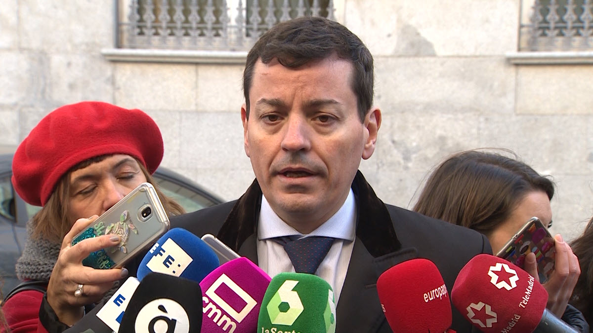 El ‘outsider’ del PP valenciano que reta a Feijóo pide mantener primarias con listas abiertas