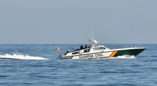 Critican a Marlaska por mover de Cádiz a Sevilla una patrullera contra los ‘narcos’