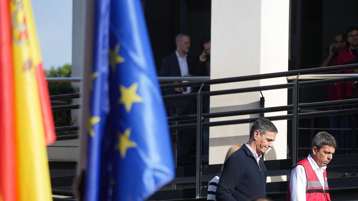 Mazón acusa a Sánchez de asfixiar a Valencia mientras esconde los fondos de la dana