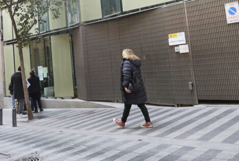 El Gobierno abarata la nacionalidad española para poder regularizar a 900.000 inmigrantes