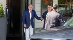 El rey Juan Carlos sobre la demanda a Revilla: «Hace mucho tiempo que no voy a Santander»
