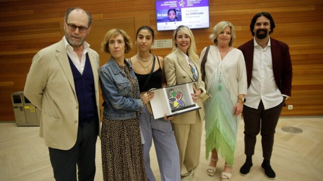 ‘La infiltrada’ recibe el premio de Covite: «Con el arte nos sumamos a la defensa de la memoria»