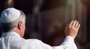 La razón por la que los cardenales no comen espárragos en el cónclave