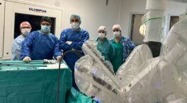 El robot Da Vinci de Sanidad comienza a operar: cuatro intervenciones quirúrgicas en dos días