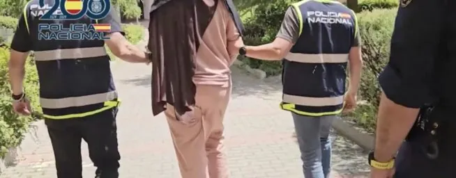 La Policía detiene a dos mujeres que habían creado una academia de la yihad en España