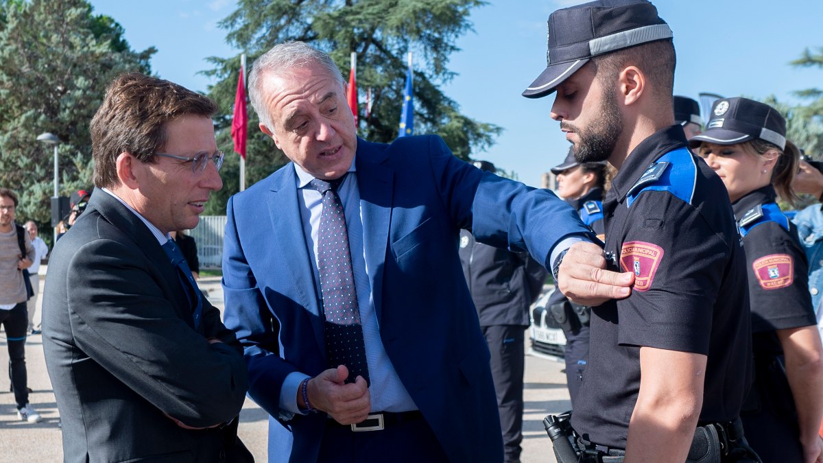 Investigan el atropello a una niña por un coche donde iba el director de la Policía de Madrid