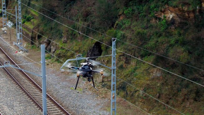ADIF se echa en brazos de las polémicas Ineco y Huawei para reforzar la seguridad con drones