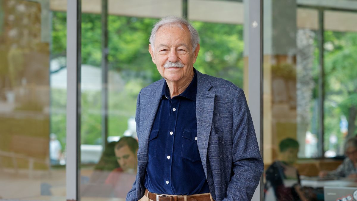 La literatura ‘popular’ de Eduardo Mendoza: humor, folletín y caricatura