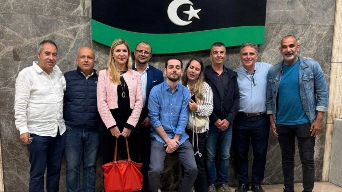 Los nueve empresarios españoles atrapados en Libia están ya «sanos y salvos» en Roma
