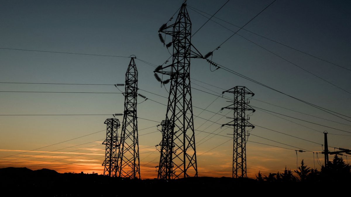 Un incendio provocado deja sin luz a 160.000 hogares en el sureste de Francia