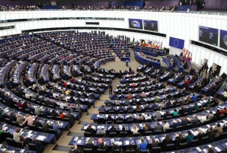 La Eurocámara afea al Gobierno los «ataques al Estado de derecho y la separación de poderes»