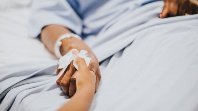 La Fiscalía defiende que un familiar pueda oponerse a la eutanasia si hay vínculo «intenso»