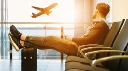 Prevención de trombos en avión: recomendaciones de Aurelio Rojas para un vuelo seguro