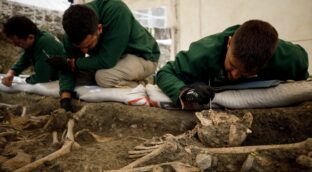 El Gobierno desconoce cuántas personas han sido identificadas en sus exhumaciones