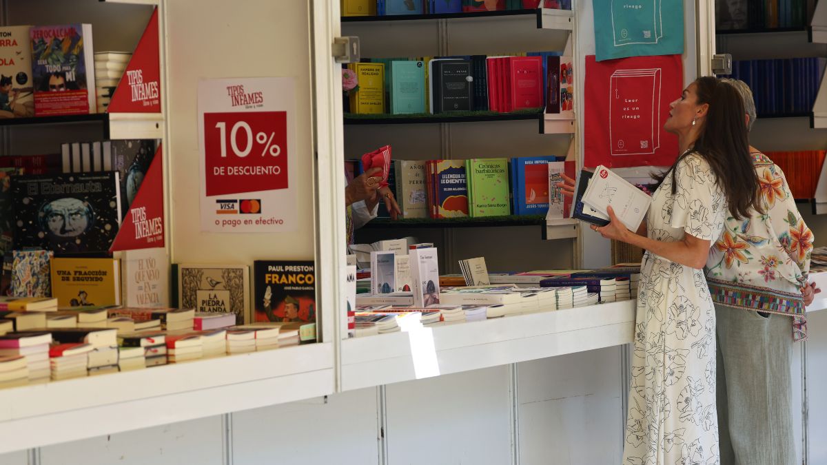 La Feria del Libro de Madrid cierra este viernes por alerta roja ante el fuerte viento